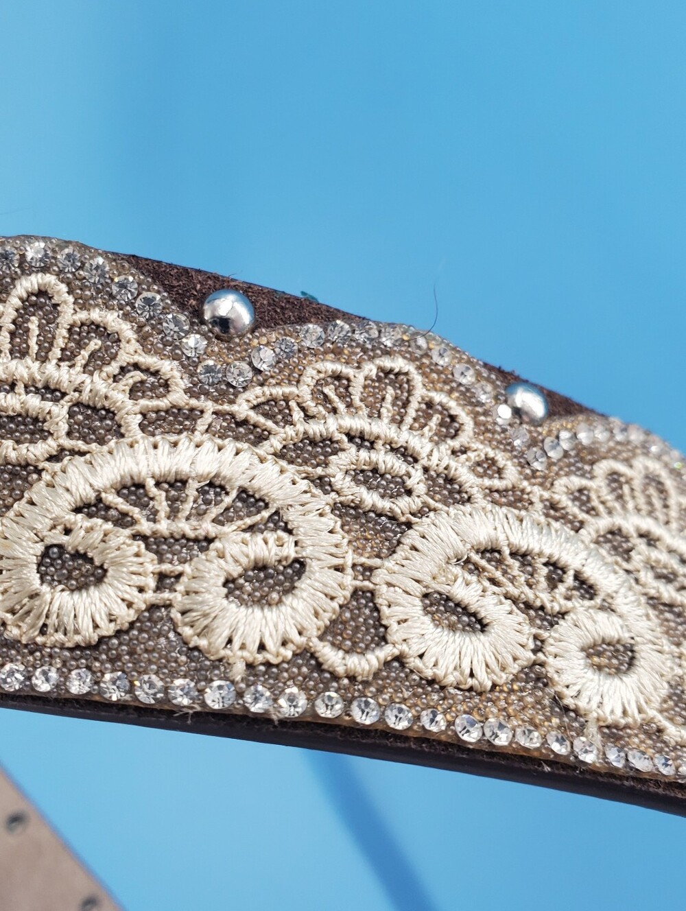 Western style leather belt with rhinestones - Picture 12 of 16